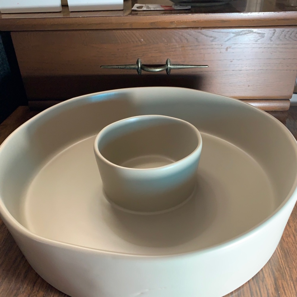 Rae dunn heavy duty serve chip and dip platter - Picture 2 of 4